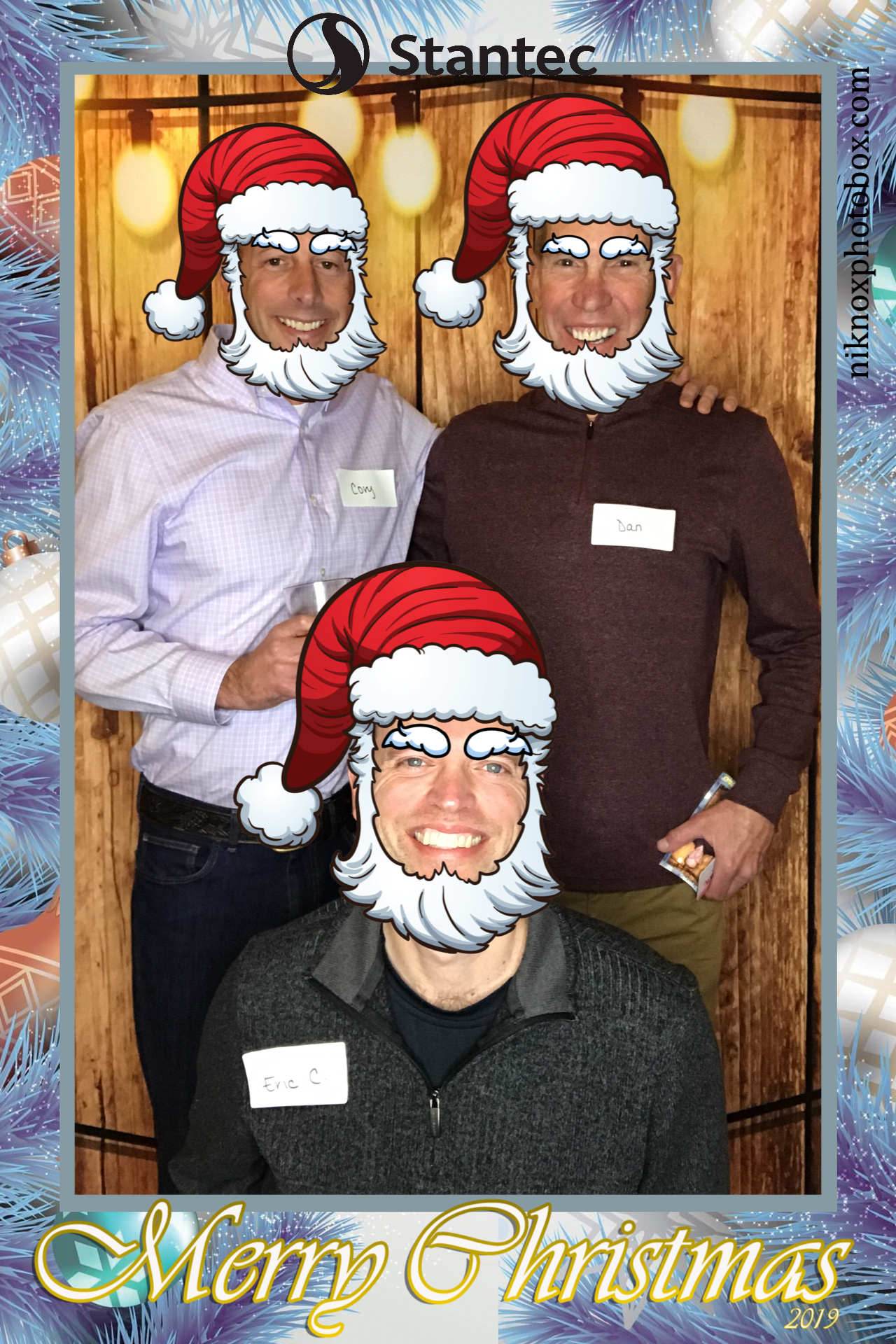 Stantec Holiday Party | View more photos from the event at gallery.niknoxphotobox.com/u/NiKnox-Photo-Box/Stantec-Holiday-Party